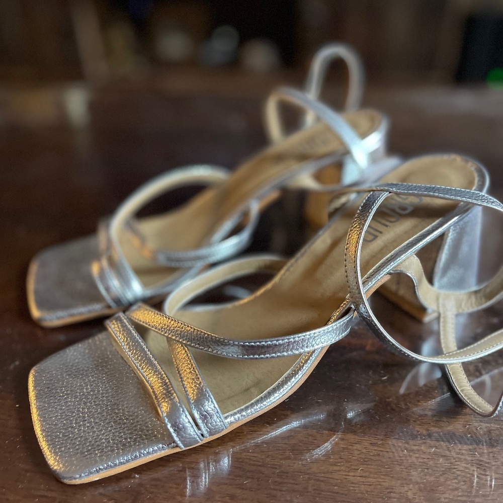 Silver Leather heeled sandals Sz. 39